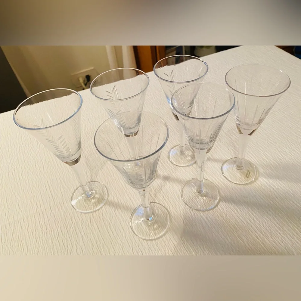 Vintage 1990’s Champagne Toasting Flutes, Set of 6, w/ 2 Designs